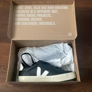 Veja esplar Campo Low Black Leather Sneakers Shoes  7 Women